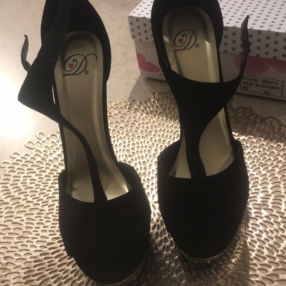 Black heels 👠